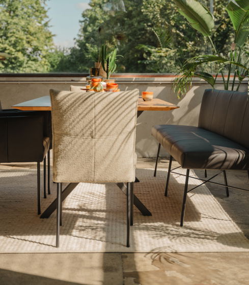 Tisch Select L, Stuhl Brit & Bank Byron