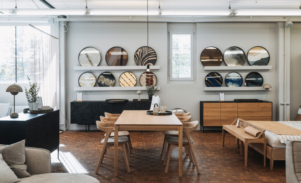 CASA Store Tisch und Stühle