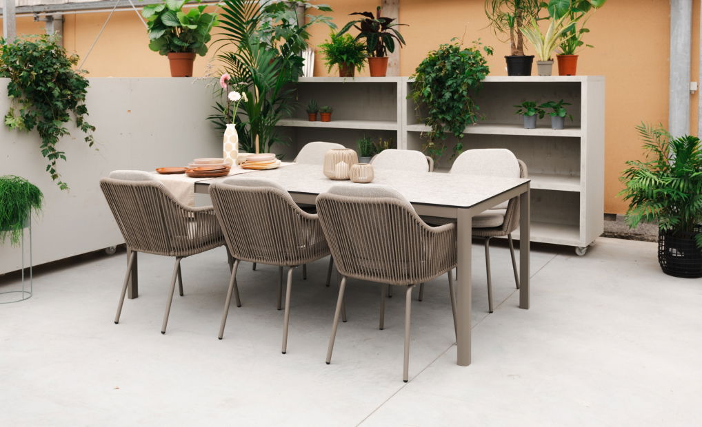 Gartentisch Malu + Stuhl Curvy
